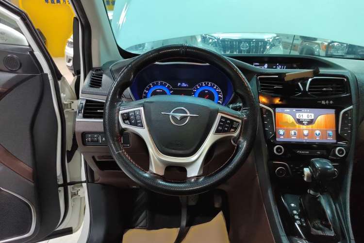 Used Haima Fumei F7 2017 1.5T 7-Seater Automatic Comfort Version Steering Wheel