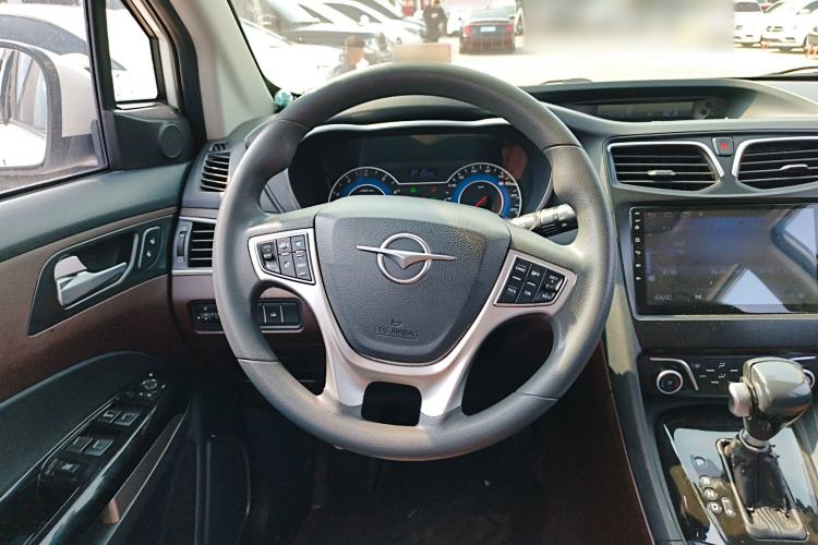 Used Haima Fumei F7 2017 1.5T 7-Seater Automatic Comfort Version Steering Wheel