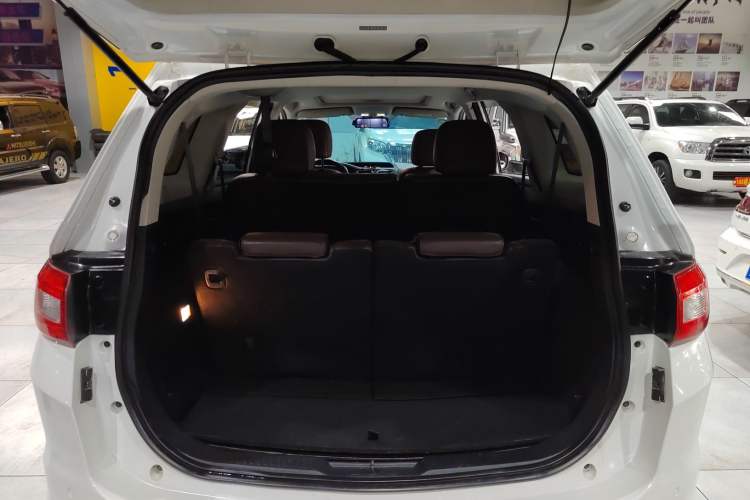 Used Haima Fumei F7 2017 1.5T 7-Seater Automatic Comfort Version Trunk