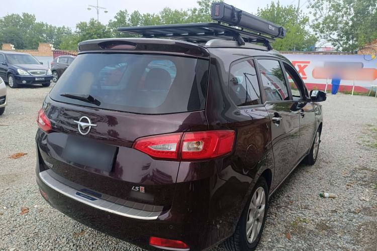 Used Haima Fumei MPV 2017 7-Seater Version 1.5T Automatic – Comfort & Enjoyment Trim Exterior 5