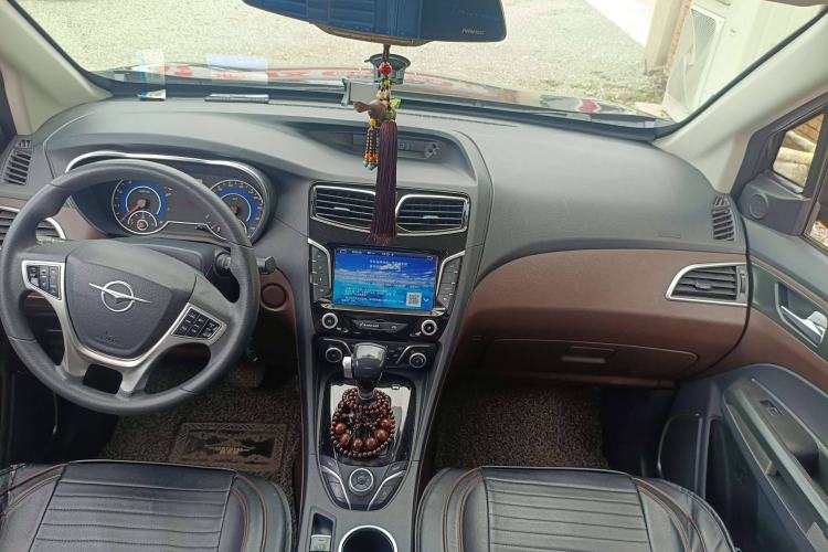 Used Haima Fumei MPV 2017 7-Seater Version 1.5T Automatic – Comfort & Enjoyment Trim Interior 1