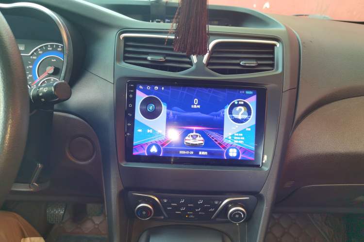 Used Haima Fumei MPV 2017 7-Seater Version 1.5T Manual – Comfort & Enjoyment Trim Audio And AC Panel