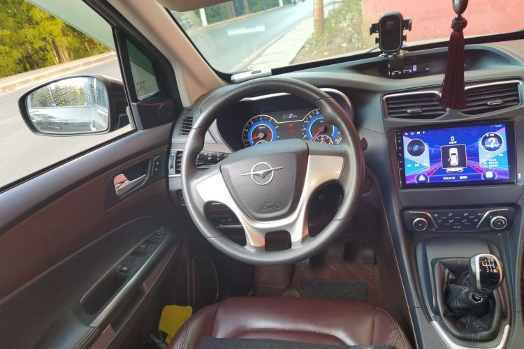 Used Haima Fumei MPV 2017 7-Seater Version 1.5T Manual – Comfort & Enjoyment Trim Steering Wheel