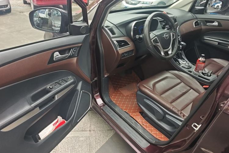 Used Haima Fumei MPV 2017 7-Seater Version 1.5T Automatic – Comfort Edition Driver Seat