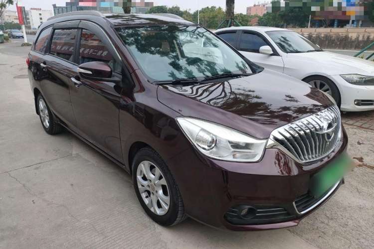Used Haima Fumei MPV 2017 7-Seater Version 1.5T Automatic Value-Added Edition Front Right 45 Deg