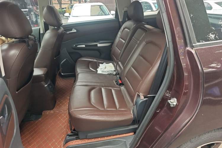 Used Haima Fumei MPV 2017 7-Seater Version 1.5T Automatic – Comfort Edition Left Rear Seat