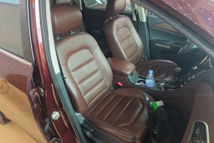 Used Haima Fumei MPV 2017 7-Seater Version 1.5T Automatic – Comfort Edition Right Front Seat