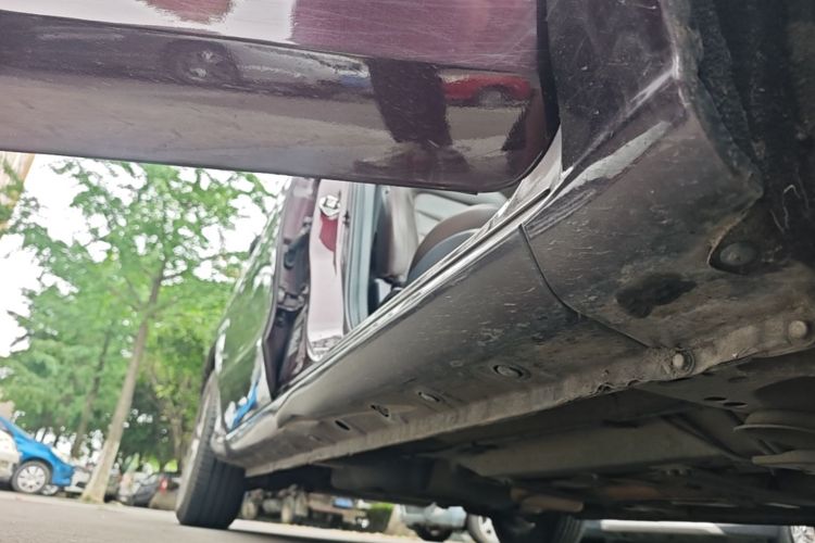 Used Haima Fumei MPV 2017 7-Seater Version 1.5T Automatic – Comfort Edition Right Side Sill