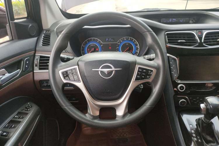 Used Haima Fumei MPV 2017 7-Seater Version 1.5T Automatic Value-Added Edition Steering Wheel