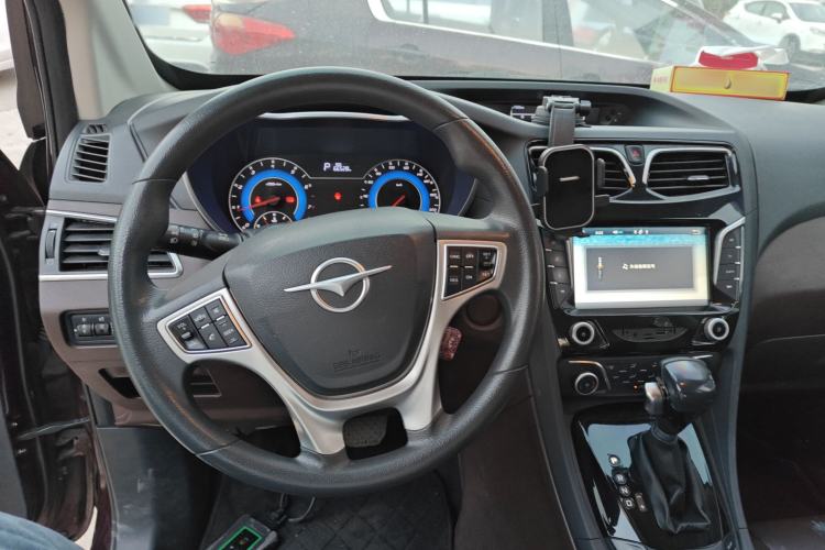 Used Haima Fumei MPV 2017 7-Seater Version 1.5T Automatic – Comfort & Enjoyment Trim Steering Wheel