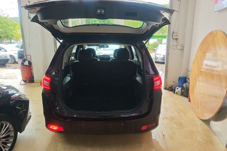 Used Haima Fumei MPV 2017 7-Seater Version 1.5T Automatic – Comfort Edition Trunk