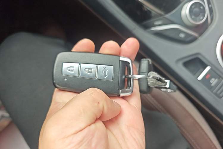 Used Haima Fumei MPV 2017 7-Seater Version 1.5T Automatic – Comfort Edition Vehicle Key