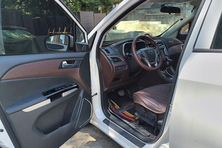 Used Haima Fumei MPV 2017 7-Seater Version 1.5T Automatic Value-Added Edition Driver Seat