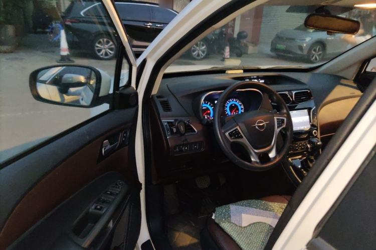 Used Haima Fumei MPV 2017 7-Seater Version 1.5T Automatic Value-Added Edition Driver Seat