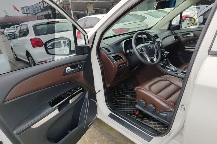 Used Haima Fumei MPV 2017 7-Seater Version 1.5T Automatic Value-Added Edition Driver Seat