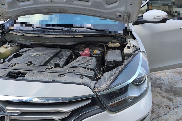 Used Haima Fumei MPV 2017 7-Seater Version 1.5T Automatic Value-Added Edition Engine Bay Left