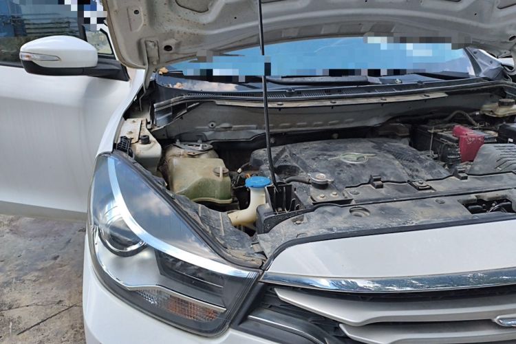 Used Haima Fumei MPV 2017 7-Seater Version 1.5T Automatic Value-Added Edition Engine Bay Right