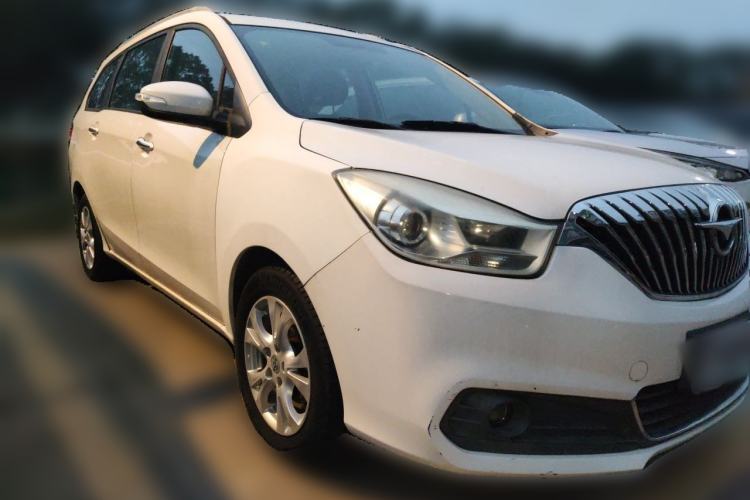 Used Haima Fumei MPV 2017 7-Seater Version 1.5T Automatic Value-Added Edition Front Right 45 Deg