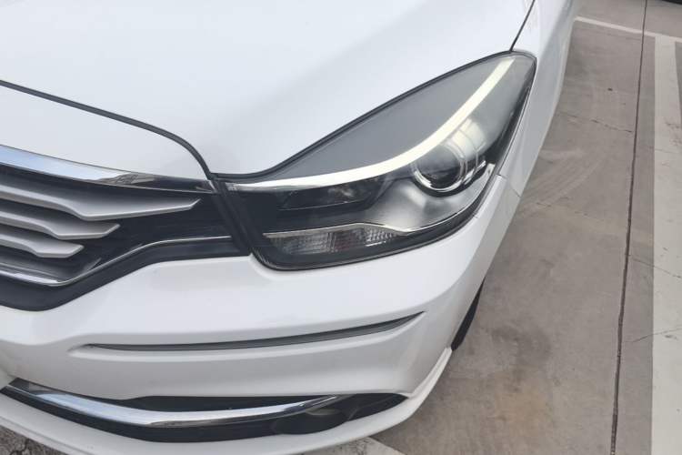 Used Haima Fumei MPV 2017 6-Seater Version 1.5T Automatic – Comfortable & Smooth Trim Left Front Headlight