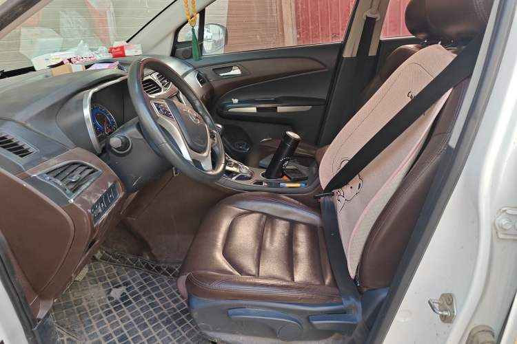 Used Haima Fumei MPV 2017 7-Seater Version 1.5T Automatic – Comfort & Enjoyment Trim Left Front Seat