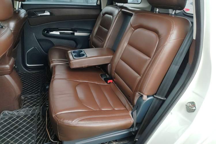 Used Haima Fumei MPV 2017 7-Seater Version 1.5T Automatic Value-Added Edition Left Rear Seat