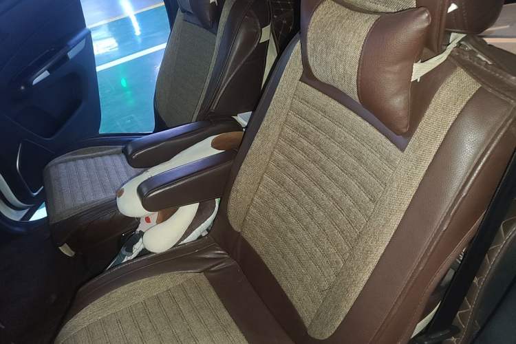 Used Haima Fumei MPV 2017 6-Seater Version 1.5T Automatic – Comfortable & Smooth Trim Left Rear Seat