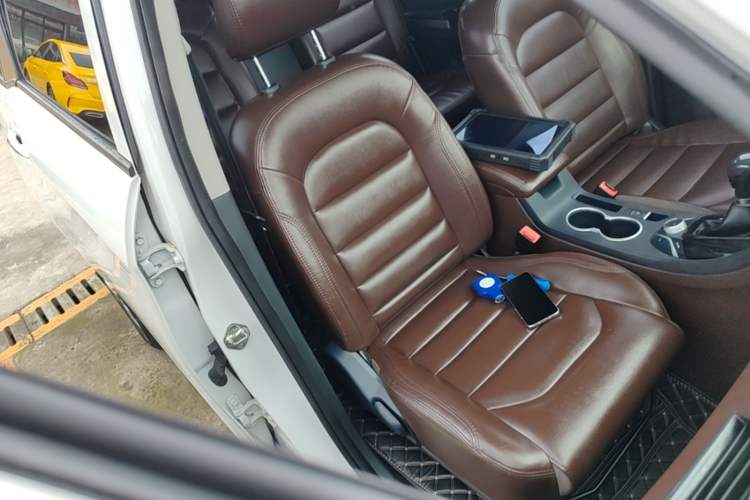 Used Haima Fumei MPV 2017 7-Seater Version 1.5T Automatic Value-Added Edition Right Front Seat
