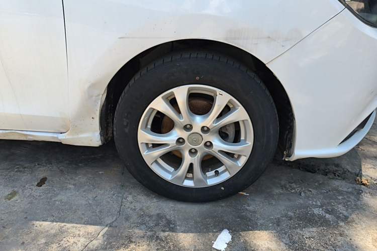 Used Haima Fumei MPV 2017 7-Seater Version 1.5T Automatic Value-Added Edition Right Front Wheel Hub