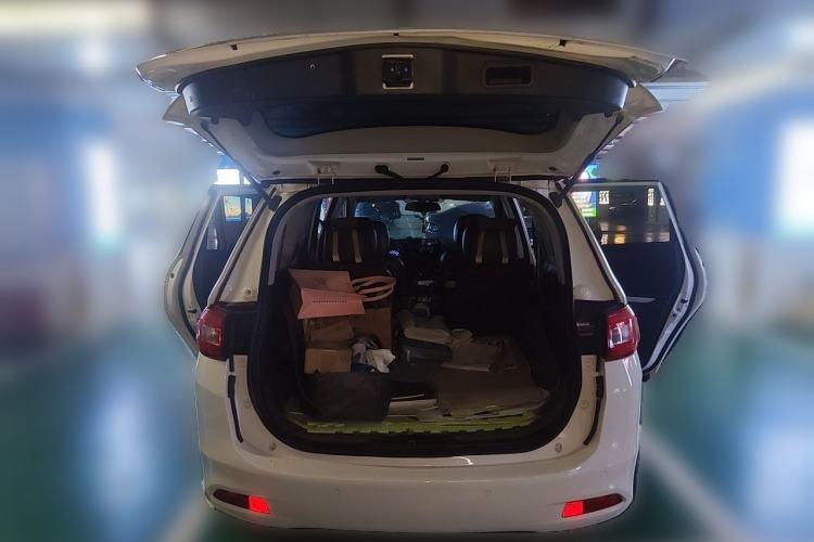Used Haima Fumei MPV 2017 6-Seater Version 1.5T Automatic – Comfortable & Smooth Trim Trunk