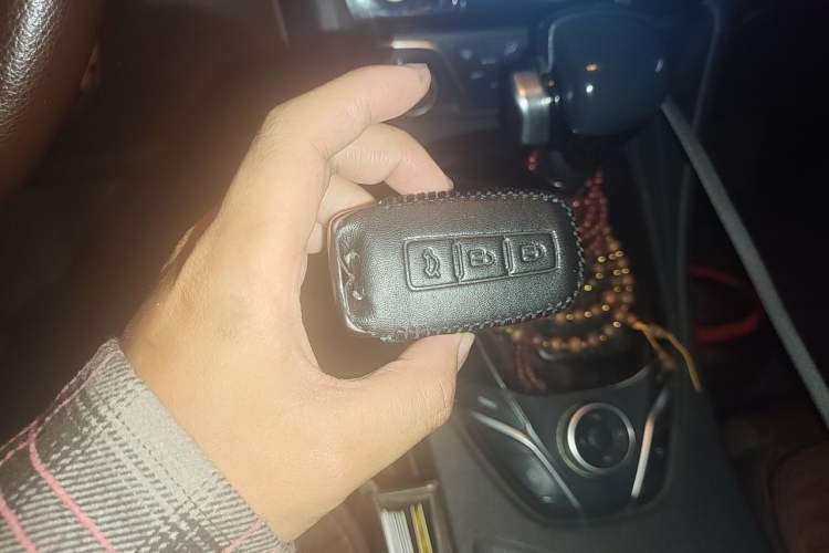 Used Haima Fumei MPV 2017 6-Seater Version 1.5T Automatic – Comfortable & Smooth Trim Vehicle Key