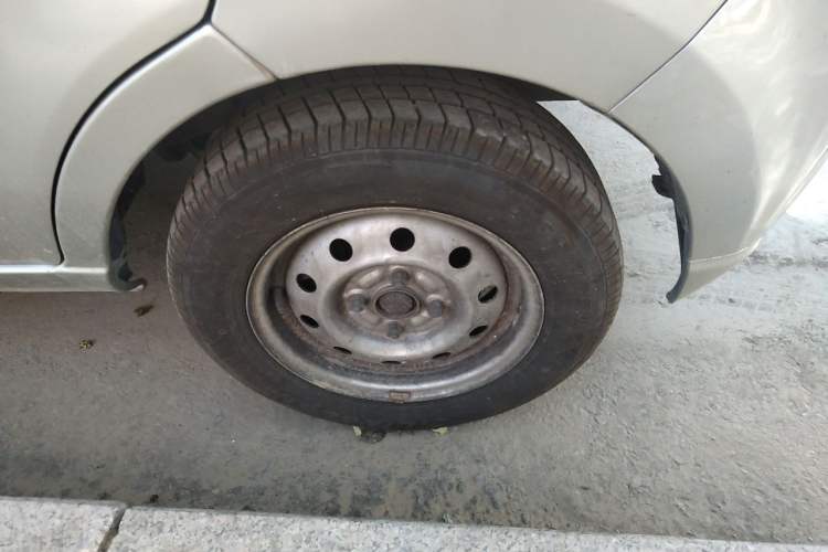 Used Haima Fushida Hongda 2009 1.0L Hongda Value Edition Right Front Wheel Hub