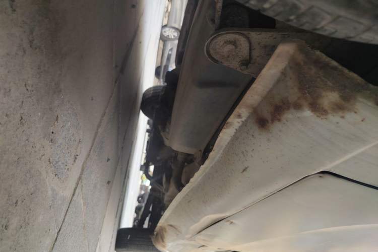 Used Haima Fushida Hongda 2012 1.0L Xin Hongda Utility Version Chassis Rear Right