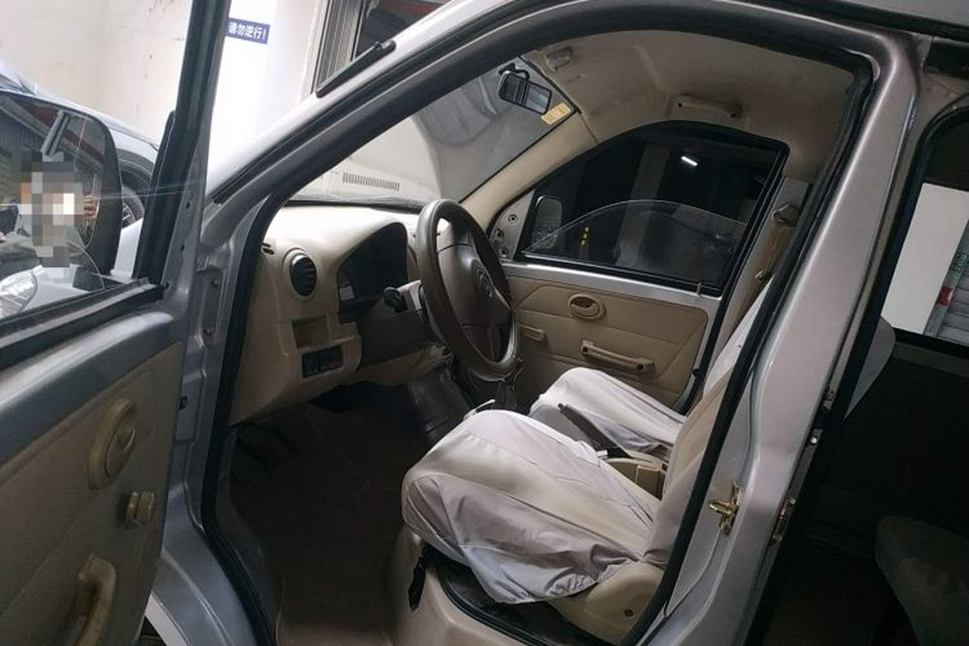 Used Haima Fushida Hongda 2012 1.2L Xinhongda Standard Edition Driver Seat
