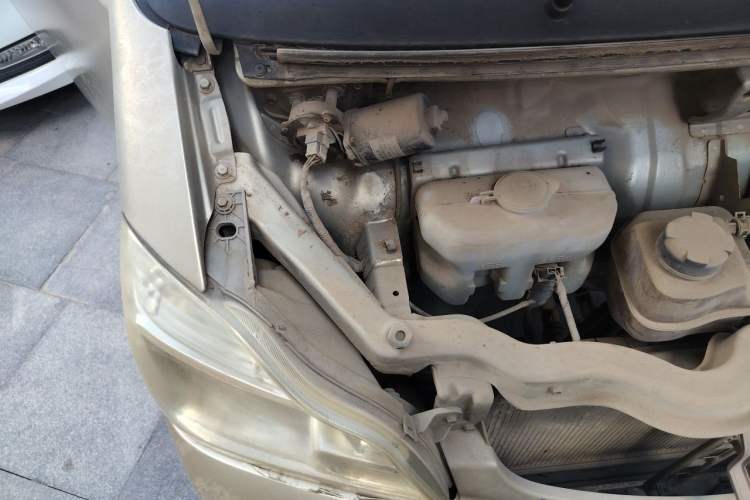 Used Haima Fushida Hongda 2012 1.0L Xin Hongda Utility Version Engine Bay Right
