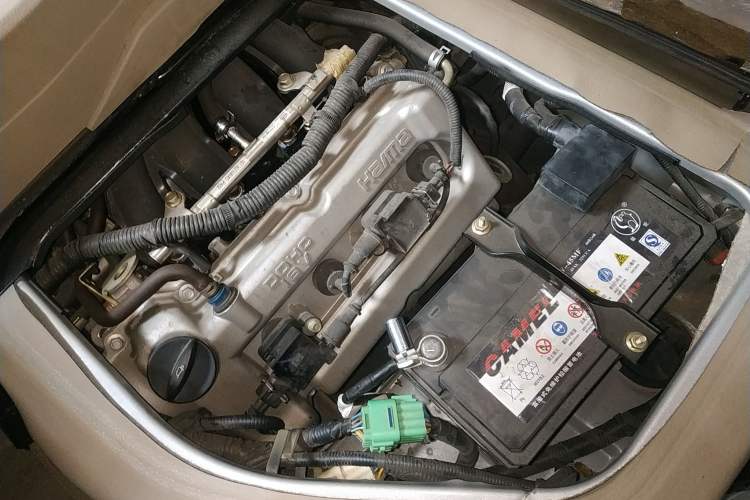 Used Haima Fushida Hongda 2012 1.2L Xinhongda Standard Edition Engine Bay