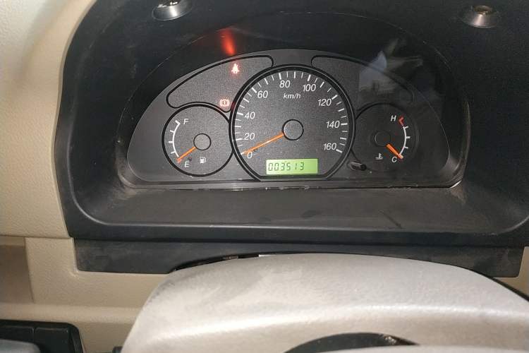 Used Haima Fushida Hongda 2012 1.2L Xinhongda Standard Edition Odometer Close Up