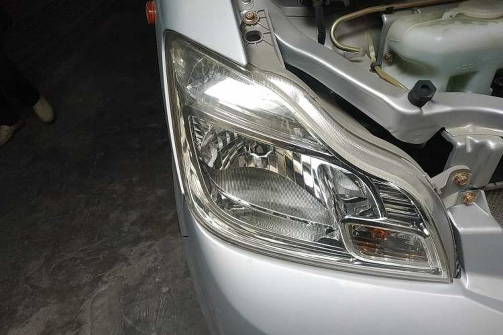 Used Haima Fushida Hongda 2012 1.2L Xinhongda Standard Edition Right Front Headlight