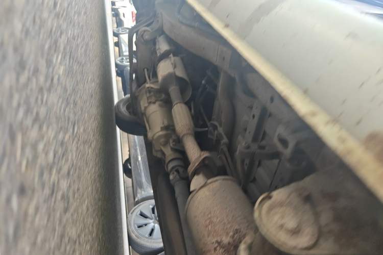 Used Haima Fushida Hongda 2012 1.0L Xin Hongda Utility Version Chassis Rear Left