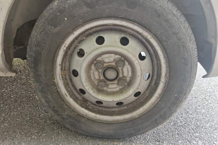 Used Haima Fushida Hongda 2012 1.0L Xin Hongda Utility Version Right Front Wheel Hub