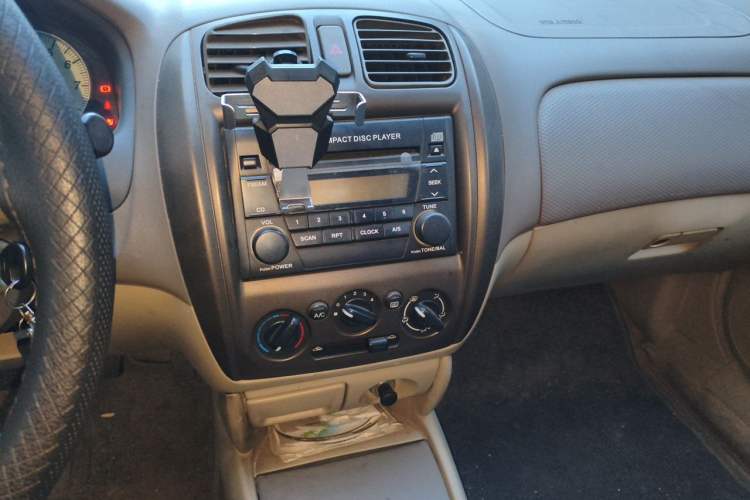 Used Haima Haifuxing 2007 1.6L Manual Comfort GLX Audio And AC Panel