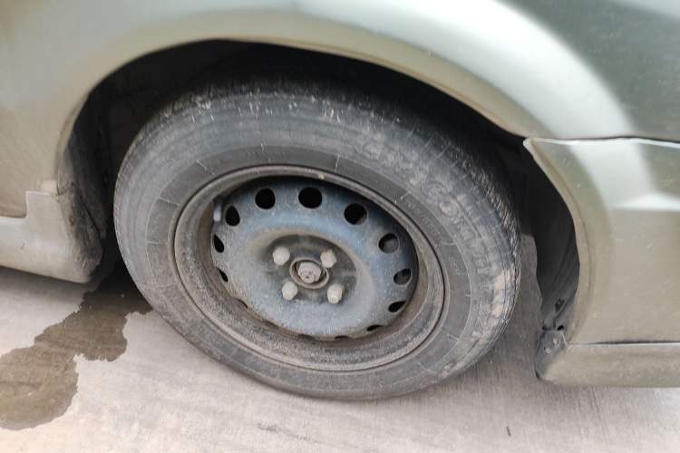 Used Haima Haifuxing 2008 1.6L Manual Happiness Edition GX Right Front Wheel Hub