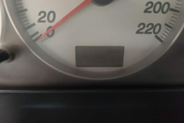 Used Haima Haifuxing 2009 1.6L Manual Standard GL Odometer Close Up