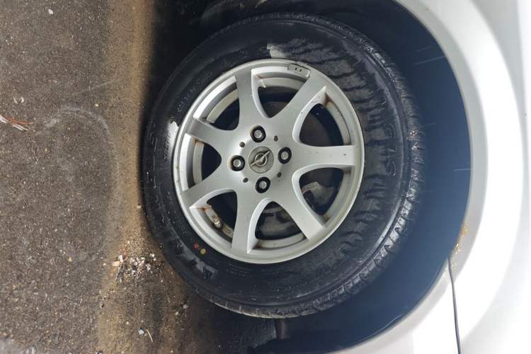 Used Haima Haifuxing 2009 1.6L Manual Standard GL Right Front Wheel Hub