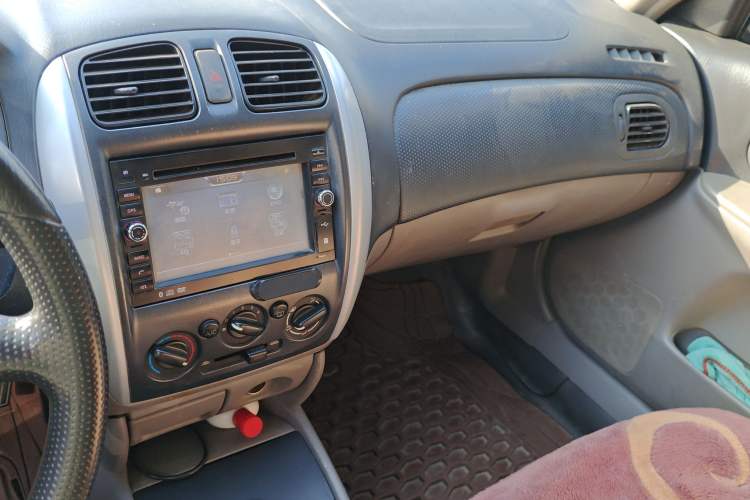Used Haima Haifuxing 2010 1.6L Manual Standard Edition Audio And AC Panel