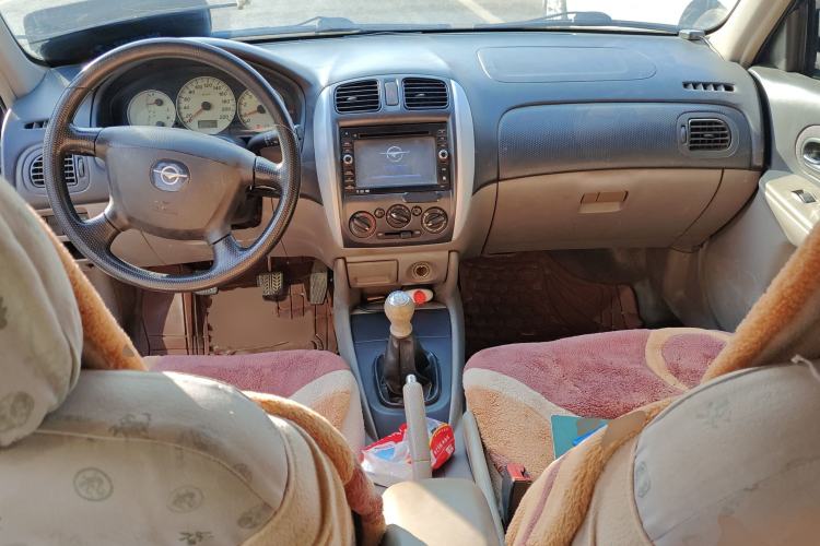 Used Haima Haifuxing 2010 1.6L Manual Standard Edition Center Console