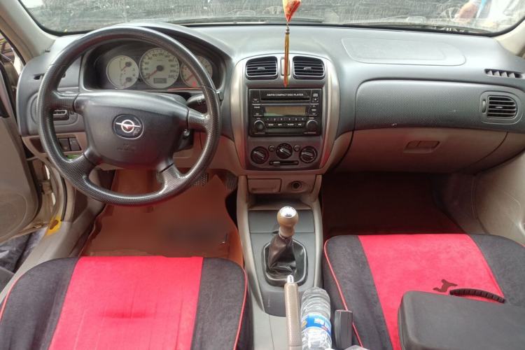 Used Haima Haifuxing 2010 1.6L Manual Standard Edition Center Console