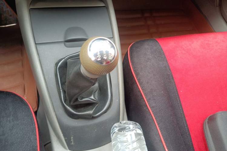Used Haima Haifuxing 2010 1.6L Manual Standard Edition Gear Lever