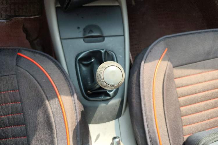 Used Haima Haifuxing 2010 1.6L Manual Standard Edition Gear Lever