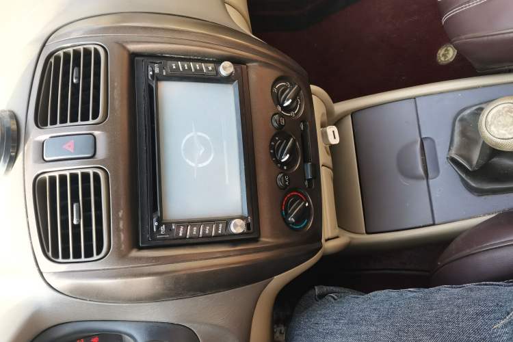 Used Haima Haifuxing 2011 1.5L Manual Elite Edition Audio And AC Panel