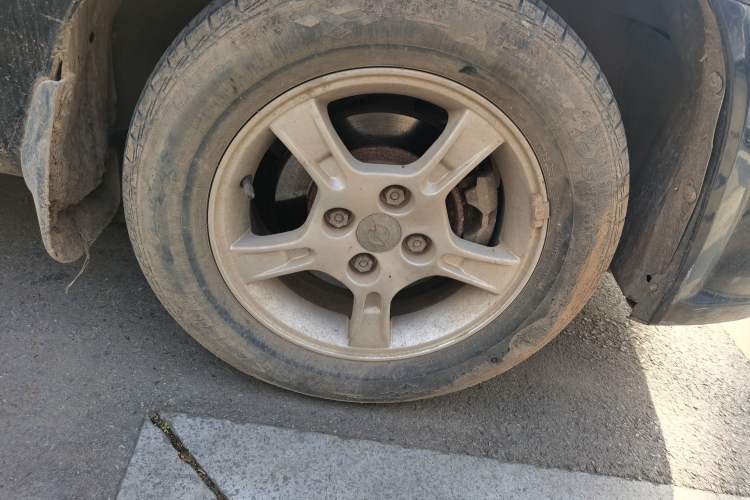 Used Haima Haifuxing 2011 1.5L Manual Elite Edition Right Front Wheel Hub